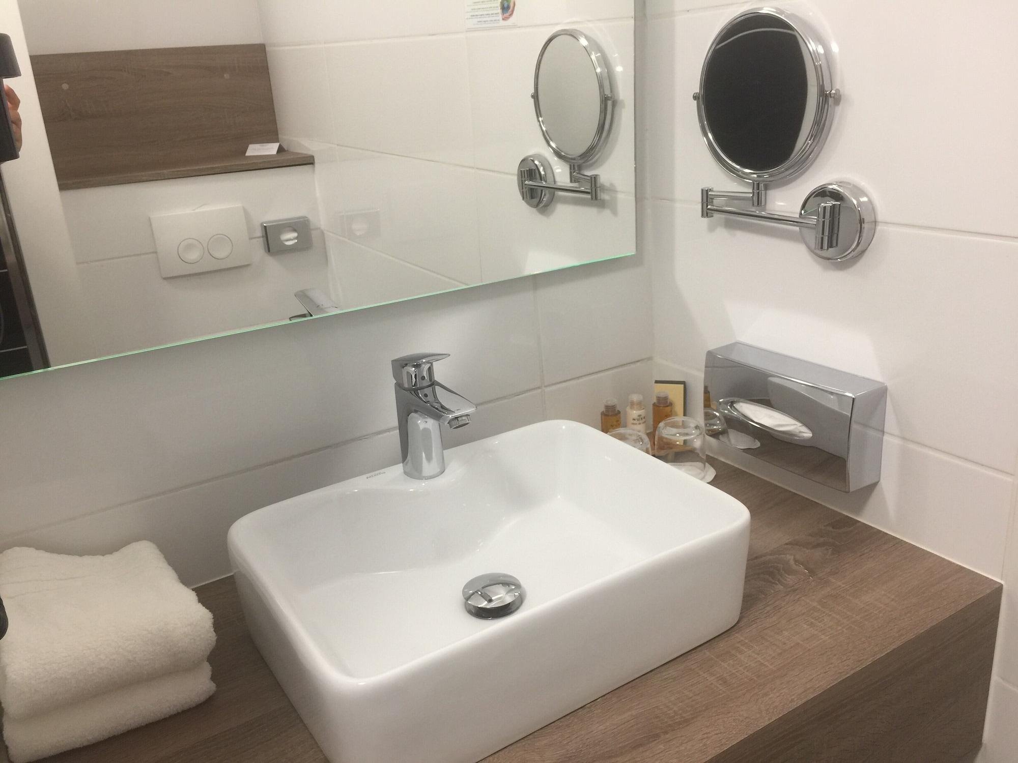 Best Western Le Vauban 프라드 외부 사진
